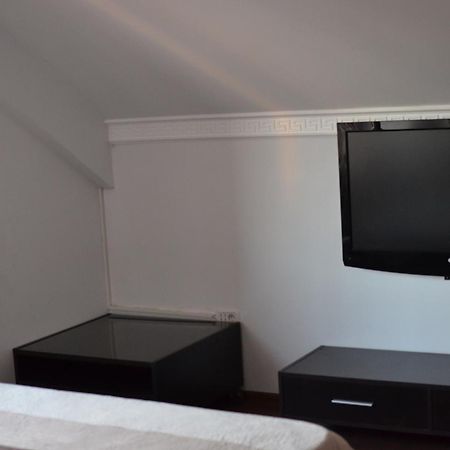 Vila Cu Trandafiri Cozy Apartments 2 Camere Bragadiru Екстер'єр фото