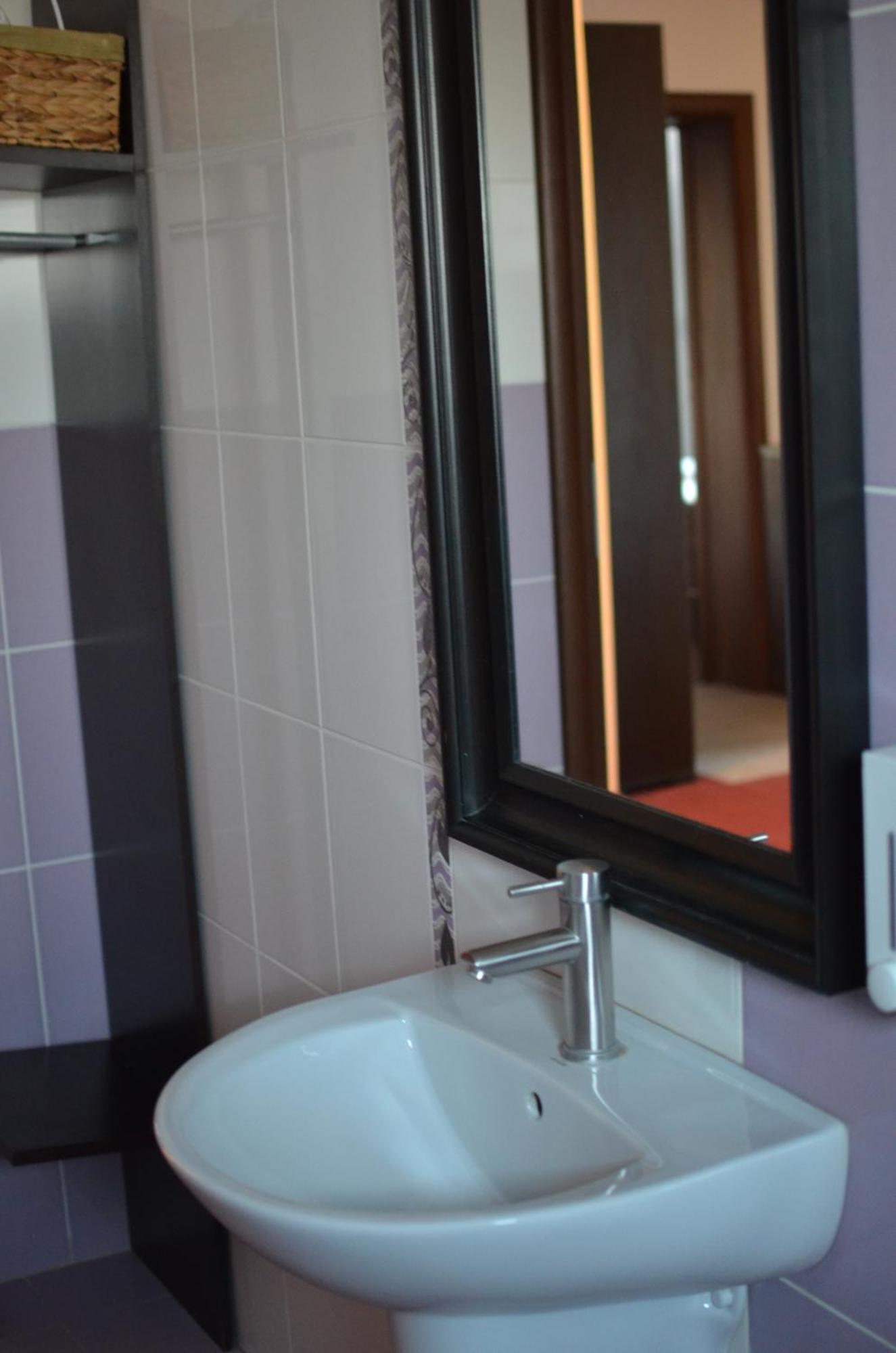Vila Cu Trandafiri Cozy Apartments 2 Camere Bragadiru Екстер'єр фото